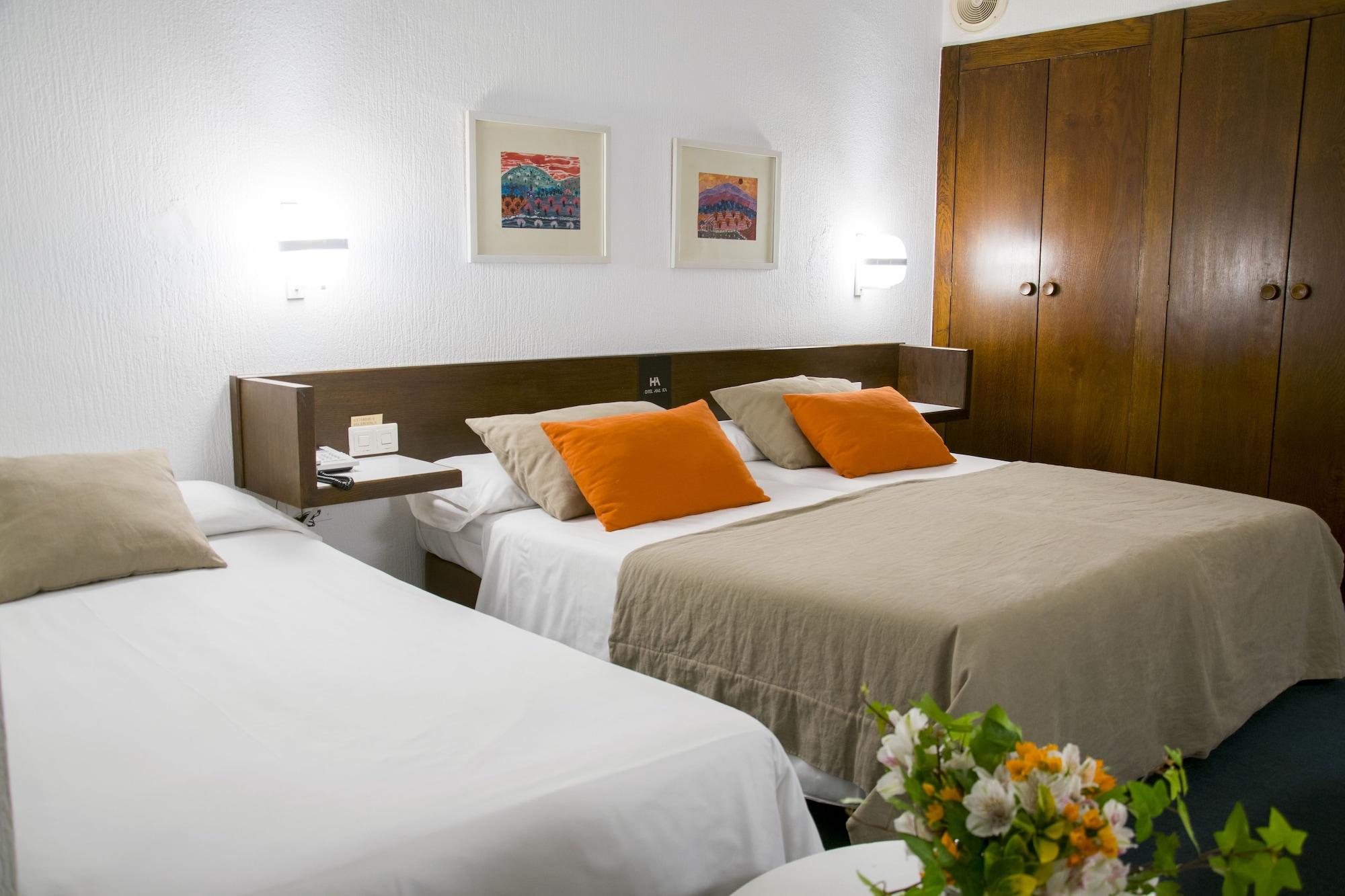 Hotel America Игуалада Экстерьер фото