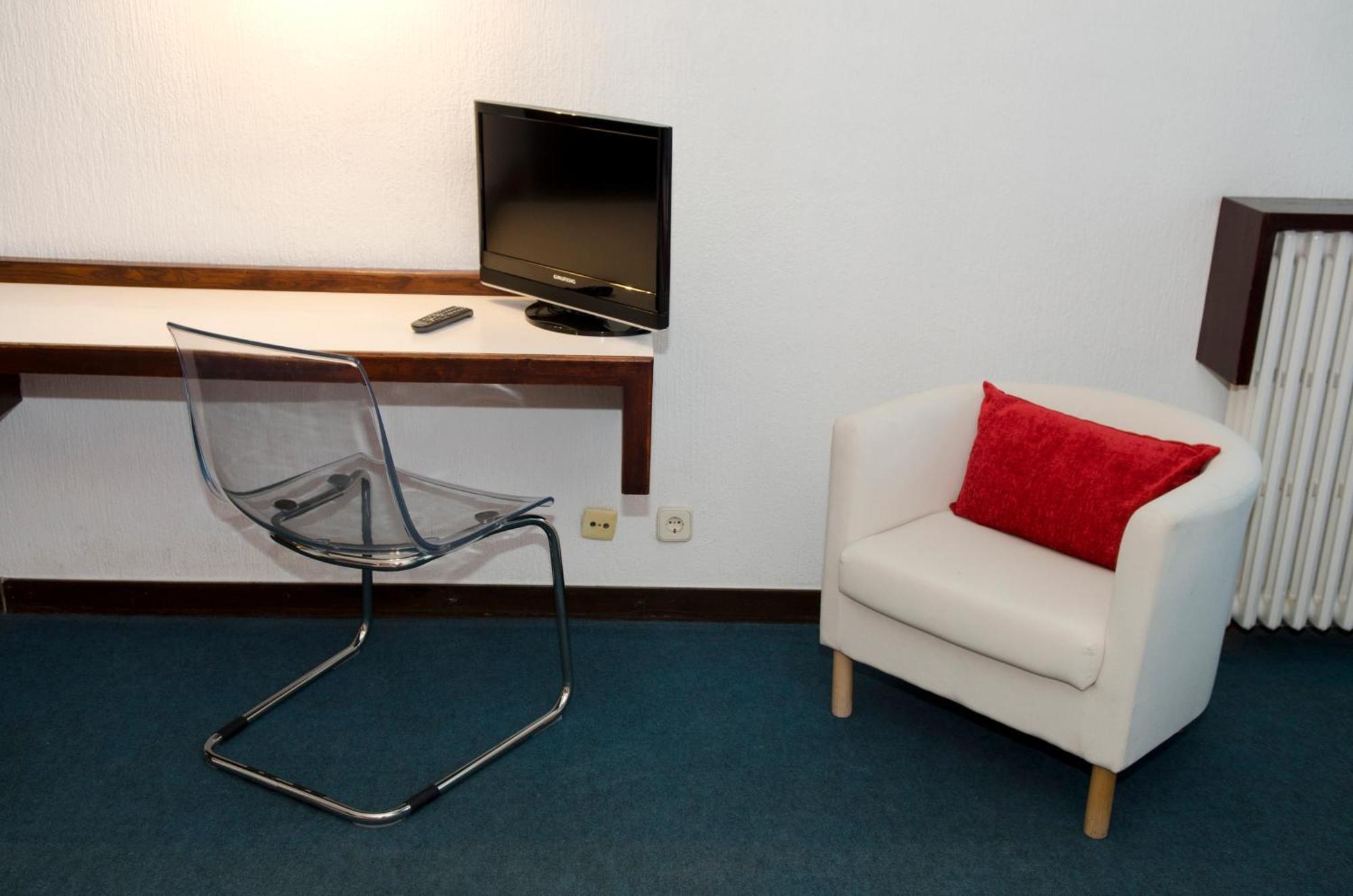 Hotel America Игуалада Экстерьер фото